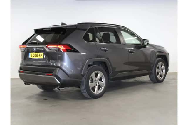 Toyota RAV4 (2020) thumbnail 3