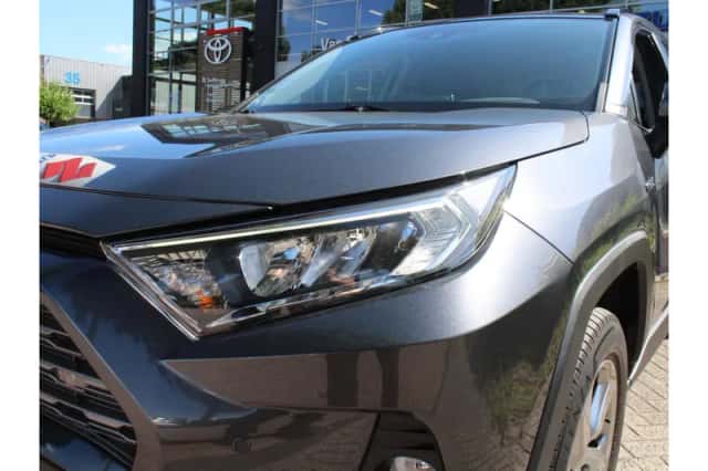 Toyota RAV4 (2020) thumbnail 5