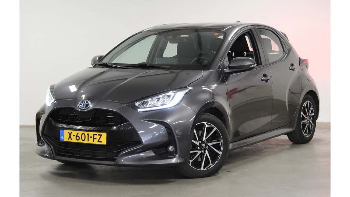 Toyota Yaris (2023) — foto 1