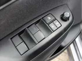 Toyota Yaris (2023) thumbnail 11