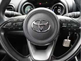 Toyota Yaris (2023) thumbnail 12