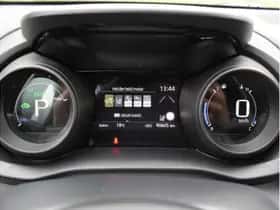 Toyota Yaris (2023) thumbnail 14
