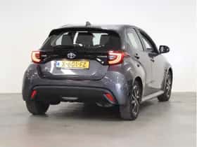 Toyota Yaris (2023) thumbnail 3
