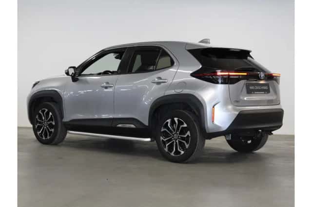 Toyota Yaris Cross (2024) thumbnail 2