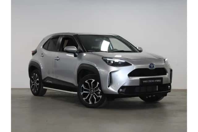 Toyota Yaris Cross (2024) thumbnail 4