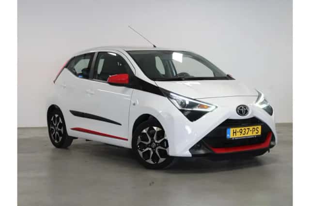 Toyota Aygo (2020) thumbnail 2