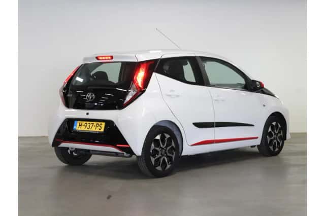 Toyota Aygo (2020) thumbnail 3