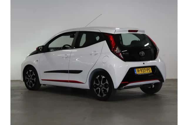 Toyota Aygo (2020) thumbnail 4