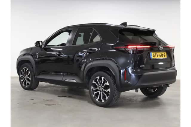 Toyota Yaris Cross (2024) thumbnail 2