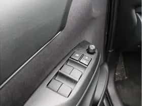 Toyota Yaris Cross (2024) thumbnail 9