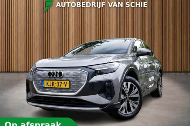 Audi Q4 e-tron (2022) thumbnail 1