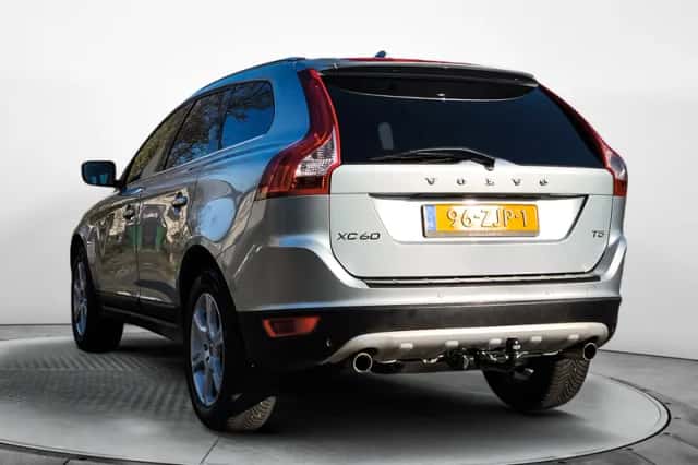 Volvo XC60 (2012) thumbnail 5