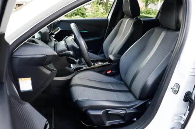 Peugeot 208 (2022) thumbnail 6