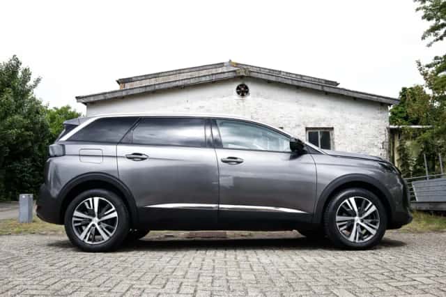 Peugeot 5008 (2022) thumbnail 4