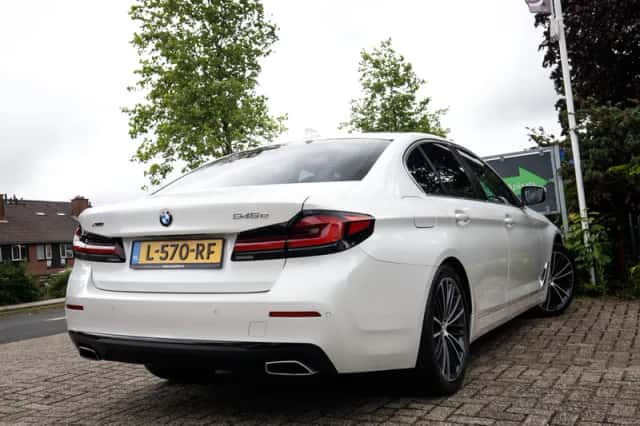 BMW 5-Serie (2021) thumbnail 2