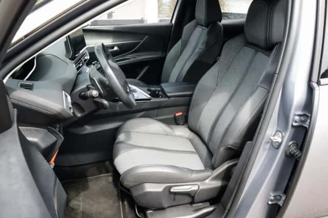 Peugeot 3008 (2022) thumbnail 6