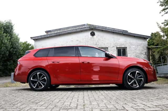 Opel Astra (2023) thumbnail 4