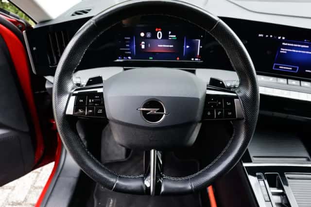 Opel Astra (2023) thumbnail 5