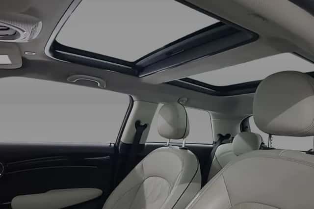 MINI Mini Electric (2022) thumbnail 3