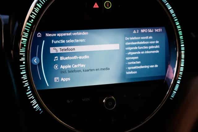 MINI Mini Electric (2022) thumbnail 6