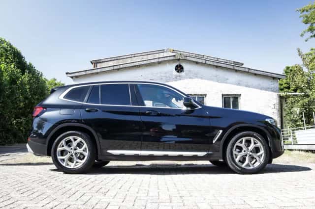 BMW X3 (2022) thumbnail 4