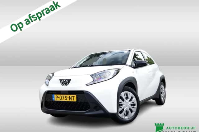 Toyota Aygo (2022) thumbnail 1