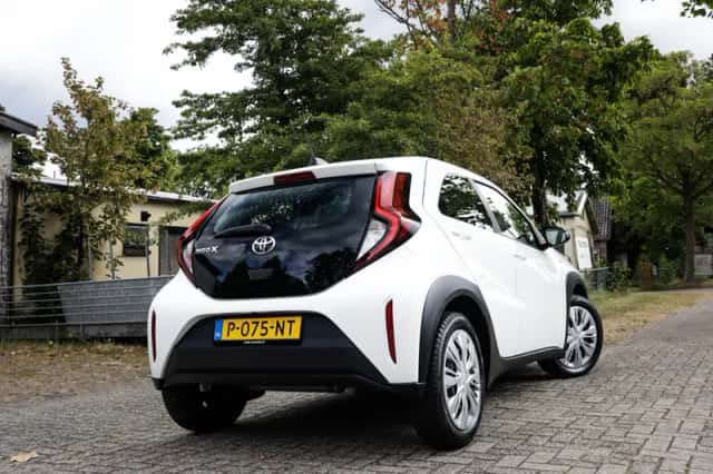 Toyota Aygo (2022) thumbnail 2