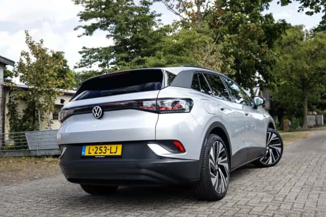 Volkswagen ID.4 (2021) thumbnail 2