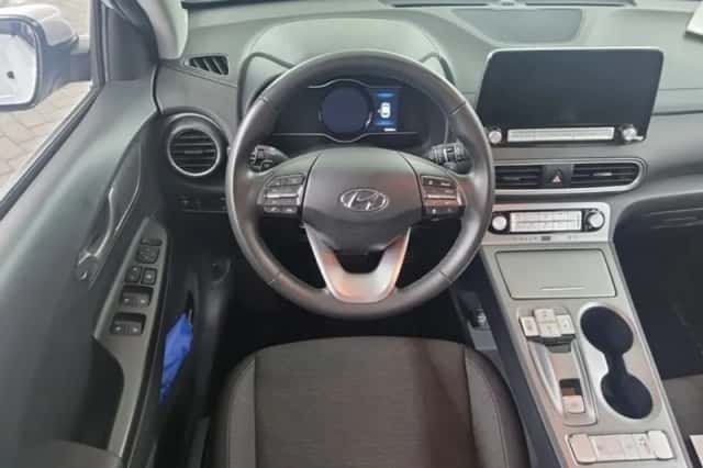Hyundai Kona (2020) thumbnail 3