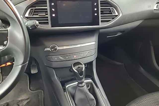 Peugeot 308 (2021) thumbnail 4