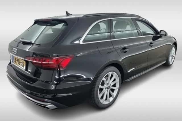 Audi A4 (2022) thumbnail 2