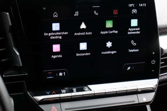 Renault Mégane E-Tech (2024) thumbnail 6