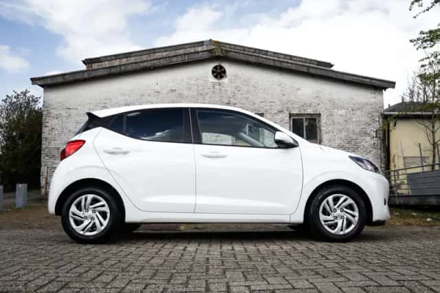 Hyundai i10 (2023) thumbnail 4