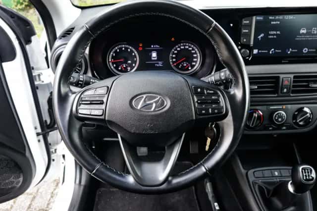 Hyundai i10 (2023) thumbnail 5