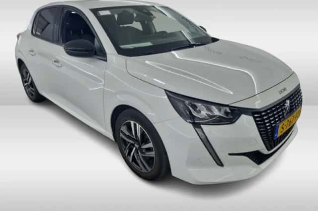 Peugeot 208 (2023) thumbnail 4