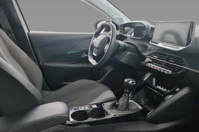 Peugeot 208 (2023) thumbnail 5