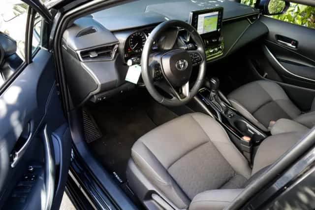 Toyota Corolla (2022) thumbnail 3