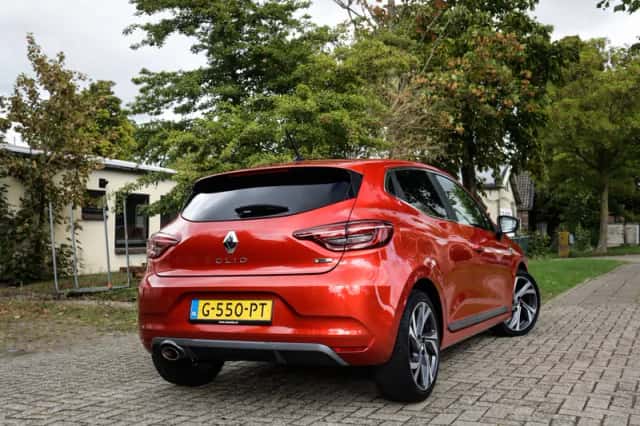 Renault Clio (2019) thumbnail 2