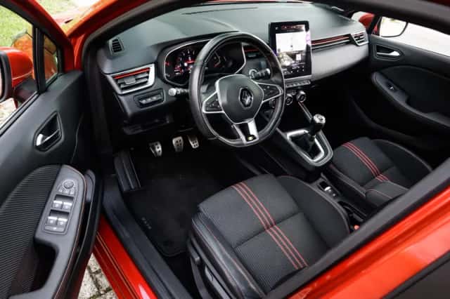 Renault Clio (2019) thumbnail 3