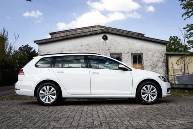 Volkswagen Golf (2019) thumbnail 4