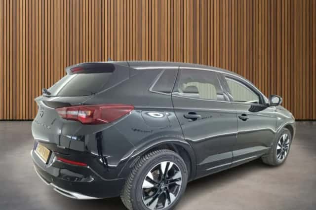 Opel Grandland (2023) thumbnail 2