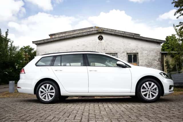 Volkswagen Golf (2020) thumbnail 4