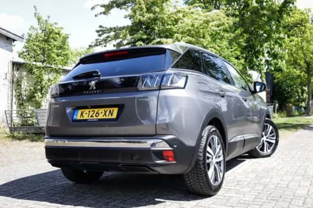 Peugeot 3008 (2021) thumbnail 2