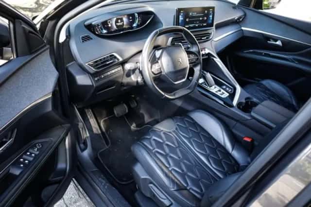 Peugeot 3008 (2021) thumbnail 3