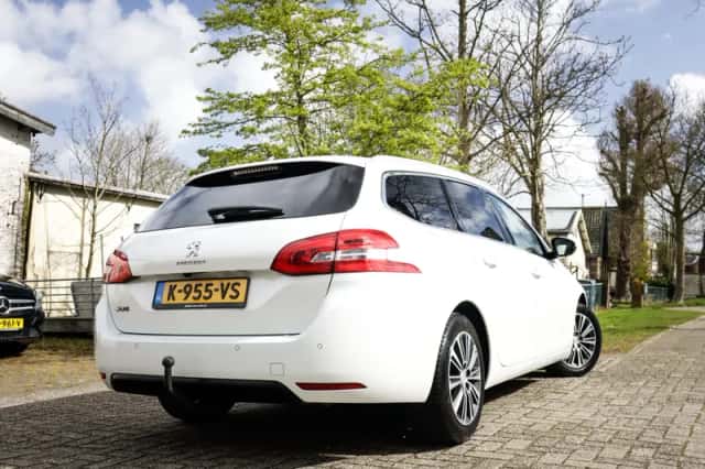 Peugeot 308 (2021) thumbnail 2