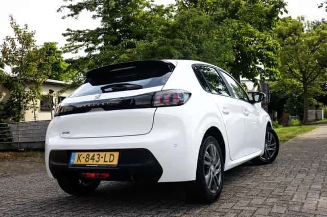 Peugeot 208 (2021) thumbnail 2