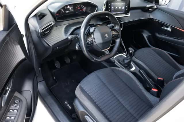 Peugeot 208 (2021) thumbnail 3