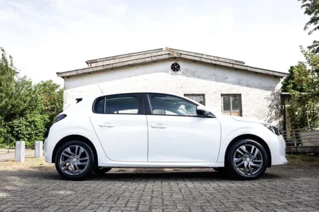Peugeot 208 (2021) thumbnail 4