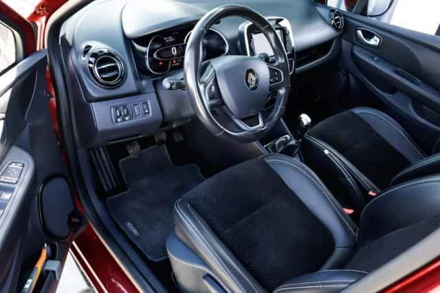 Renault Clio (2018) thumbnail 3