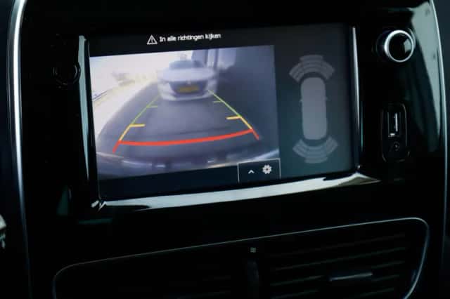 Renault Clio (2018) thumbnail 6